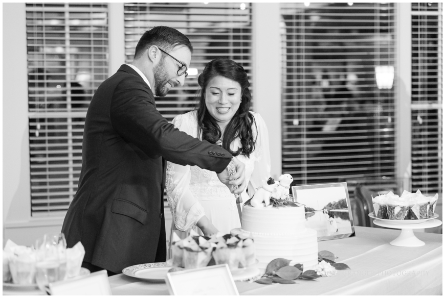 TPC POTOMAC WEDDING cake cutting