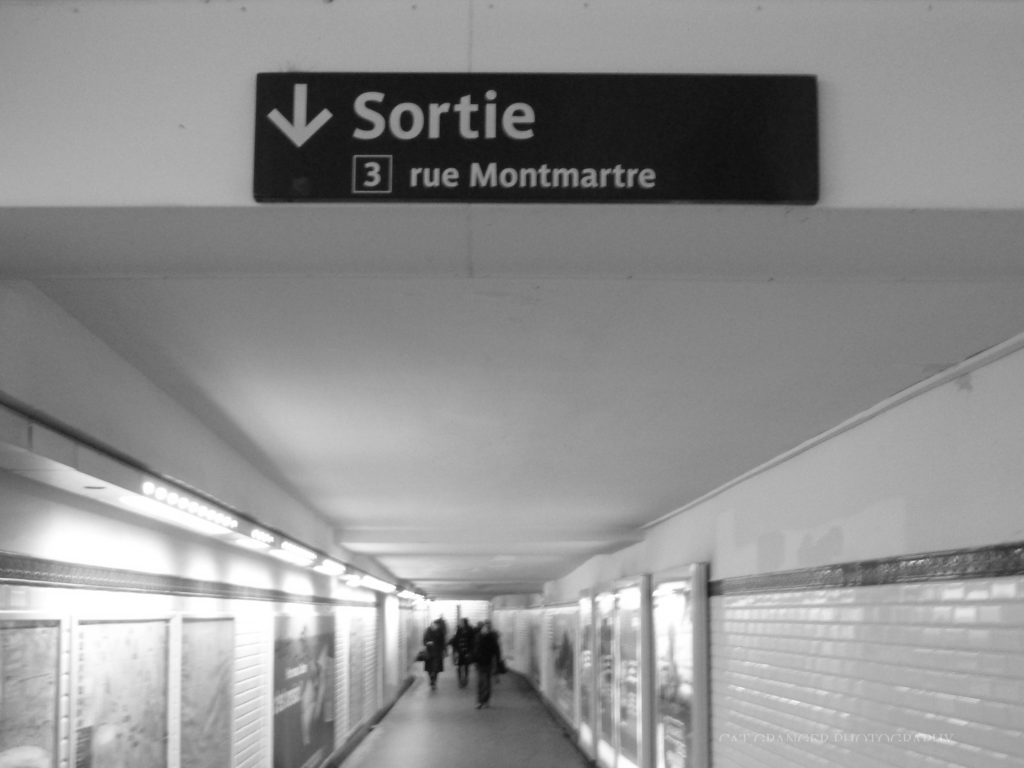 paris subway photo