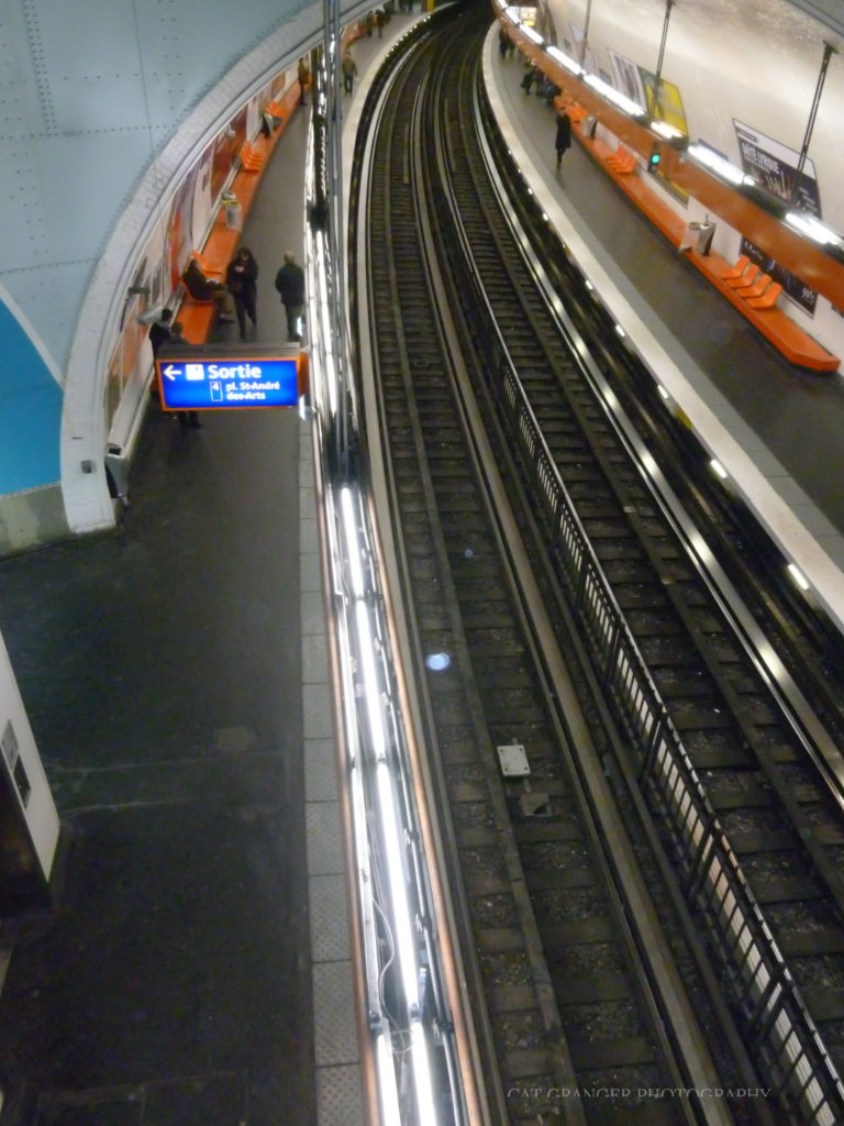 paris metro rails