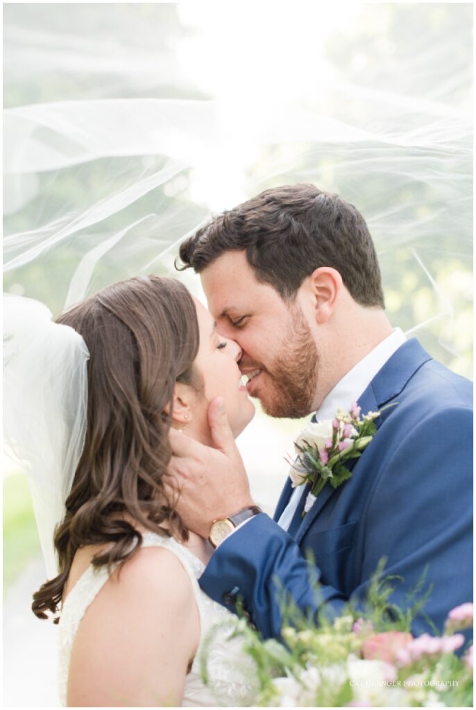 bluebird manor bride and groom veil photos